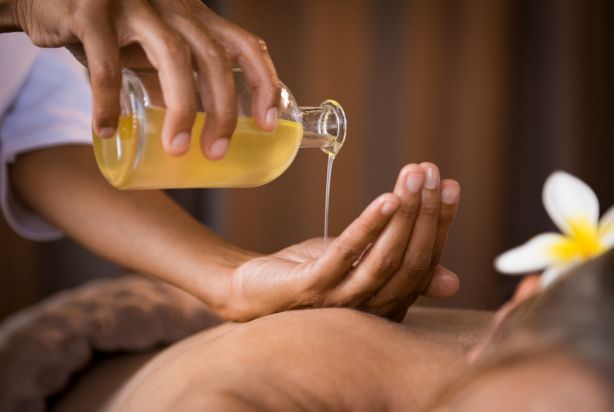 massagem abhyanga