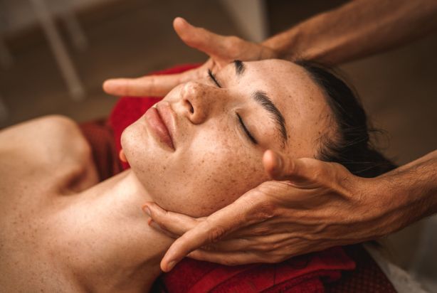 Massagem ayurvédica: conheça mais sobre essa técnica