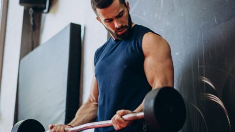 Rosca direta: aprenda a fortalecer e definir o bíceps